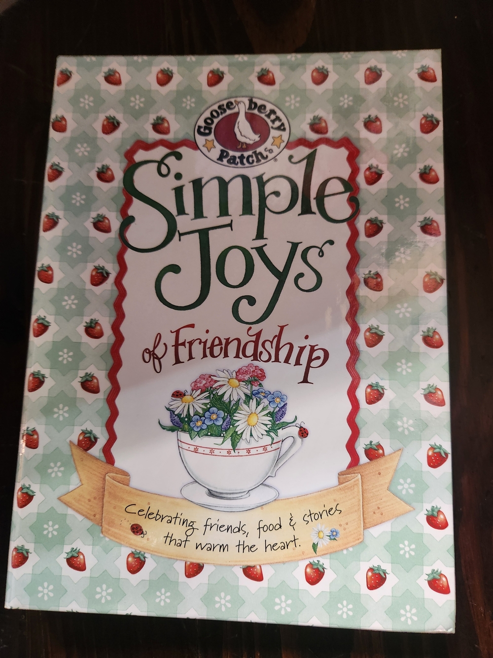 Gooseberry Patch Simple Joys of Friendship Decorative Sign - Mint & Red
